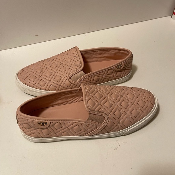 Tory Burch, beautiful pink color slippers - Picture 7 of 11